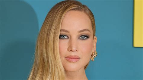 jennifer lawrence full frontal new movie|Jennifer Lawrence stuns fans with FULL